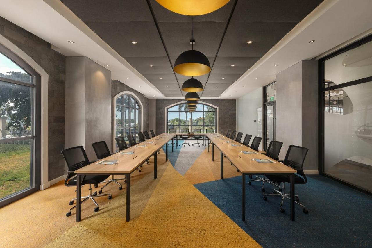 Hotel Hiive By Fusion Binh Duong - Vsip 1 Thuan An Exterior foto