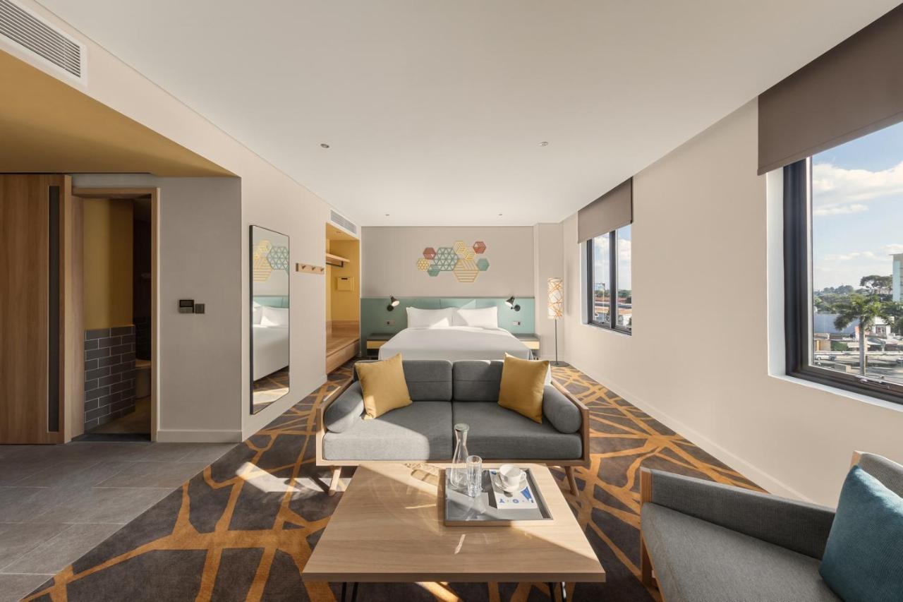 Hotel Hiive By Fusion Binh Duong - Vsip 1 Thuan An Exterior foto